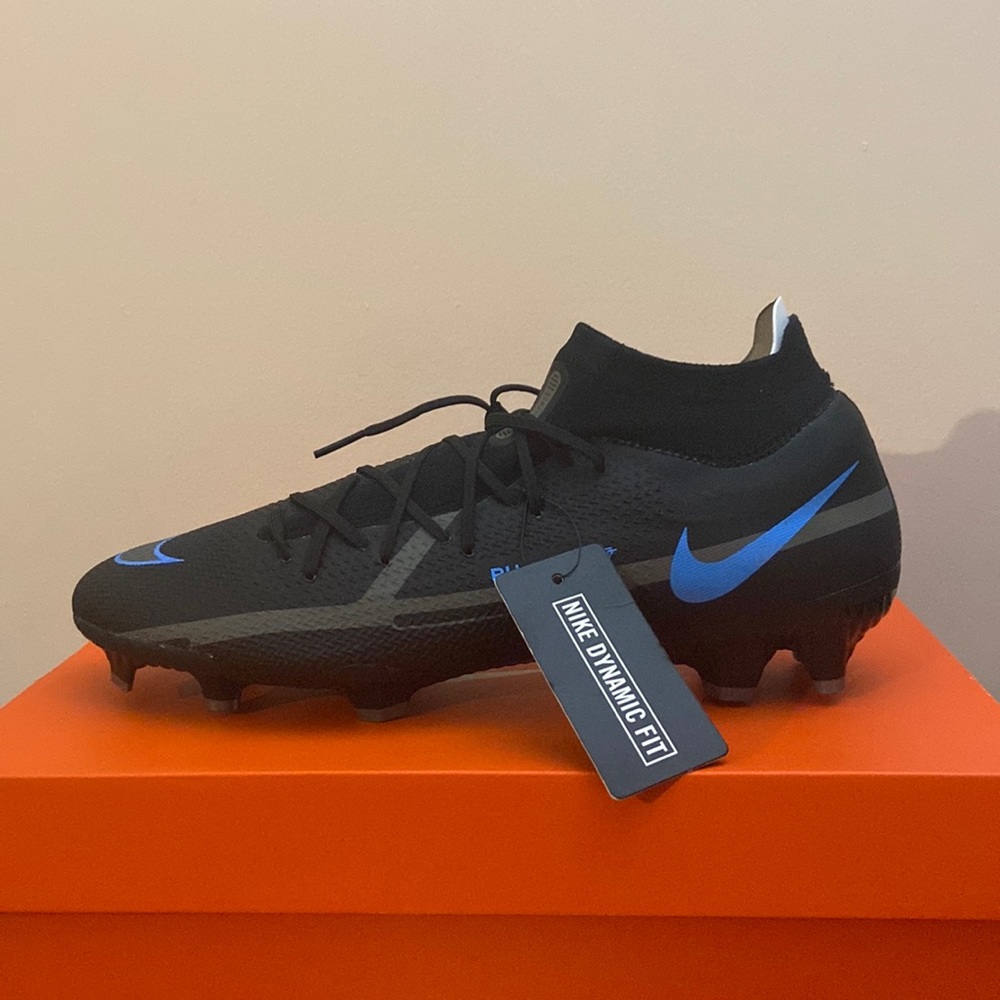 NWT Nike Phantom GT2 Pro Dynamic Fit FG Soccer Cleats